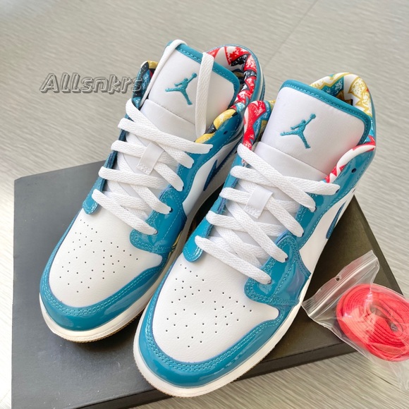 Air Jordan 1 Low Cyber Teal 🤖 - Picture 2 of 4